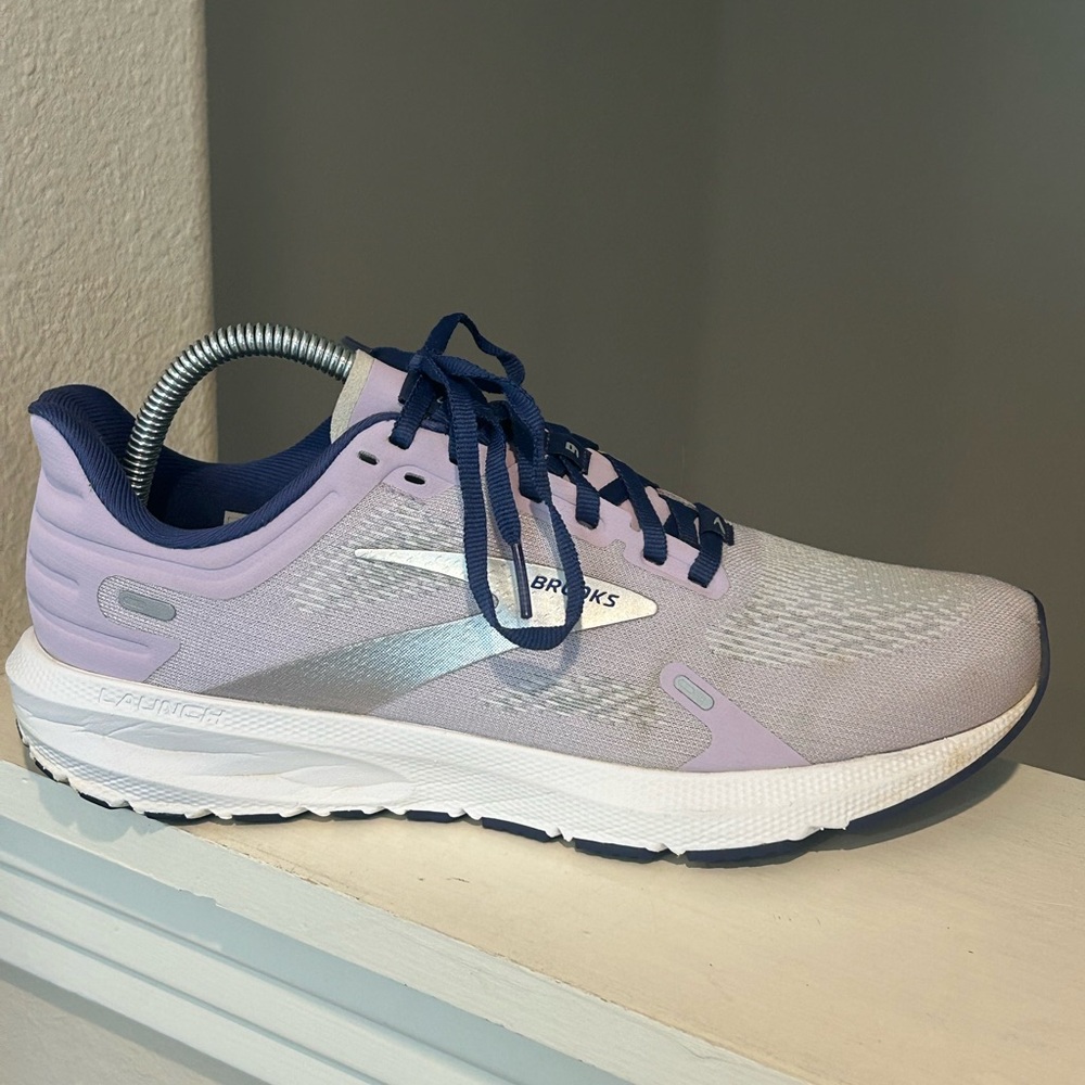 Brooks Launch 9 Shoes Athletic Running Gym Sneakers Womens Sz 9.5 Lilac Purple - Picture 2 of 12